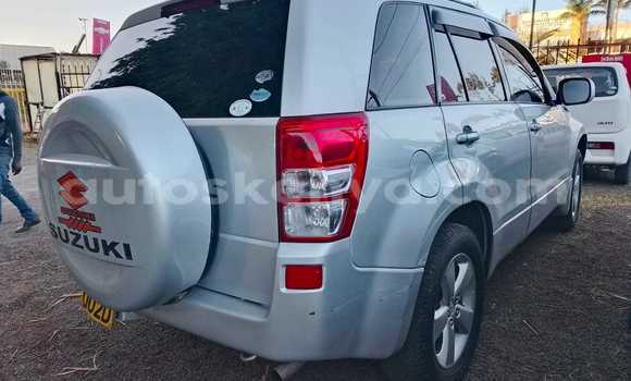 Nunua Ilio tumika Suzuki Escudo Fedha Gari ndani ya Nairobi nchini Nairobi Nunua Ilio tumika Suzuki Escudo Fedha Gari ndani ya Nairobi nchini Nairobi