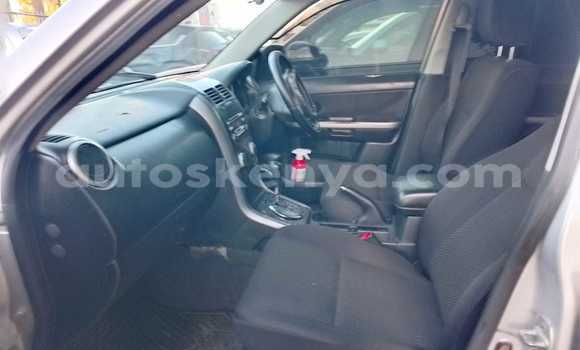 Nunua Ilio tumika Suzuki Escudo Fedha Gari ndani ya Nairobi nchini Nairobi Nunua Ilio tumika Suzuki Escudo Fedha Gari ndani ya Nairobi nchini Nairobi