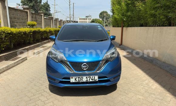 Oofamaa Nissan Note Blue Makiinaa iti Nairobi keessatti Nairobi keessatti