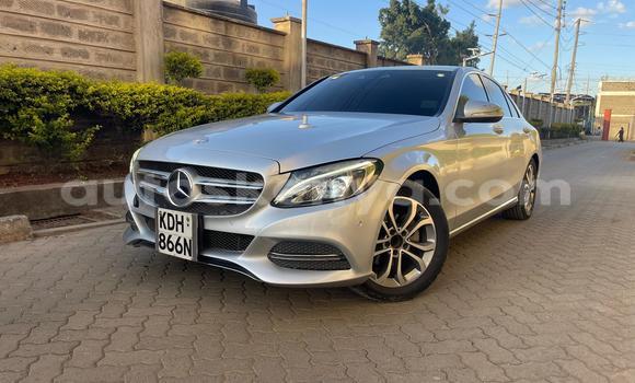 Nunua Ilio tumika Mercedes‒Benz 200 Fedha Gari ndani ya Nairobi nchini Nairobi Nunua Ilio tumika Mercedes‒Benz 200 Fedha Gari ndani ya Nairobi nchini Nairobi