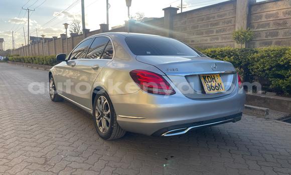 Nunua Ilio tumika Mercedes‒Benz 200 Fedha Gari ndani ya Nairobi nchini Nairobi Nunua Ilio tumika Mercedes‒Benz 200 Fedha Gari ndani ya Nairobi nchini Nairobi
