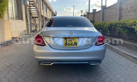 Nunua Ilio tumika Mercedes‒Benz 200 Fedha Gari ndani ya Nairobi nchini Nairobi Nunua Ilio tumika Mercedes‒Benz 200 Fedha Gari ndani ya Nairobi nchini Nairobi