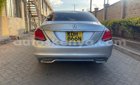 Nunua Ilio tumika Mercedes‒Benz 200 Fedha Gari ndani ya Nairobi nchini Nairobi Nunua Ilio tumika Mercedes‒Benz 200 Fedha Gari ndani ya Nairobi nchini Nairobi