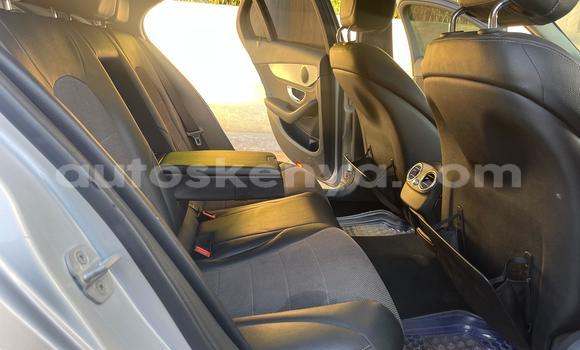 Nunua Ilio tumika Mercedes‒Benz 200 Fedha Gari ndani ya Nairobi nchini Nairobi Nunua Ilio tumika Mercedes‒Benz 200 Fedha Gari ndani ya Nairobi nchini Nairobi