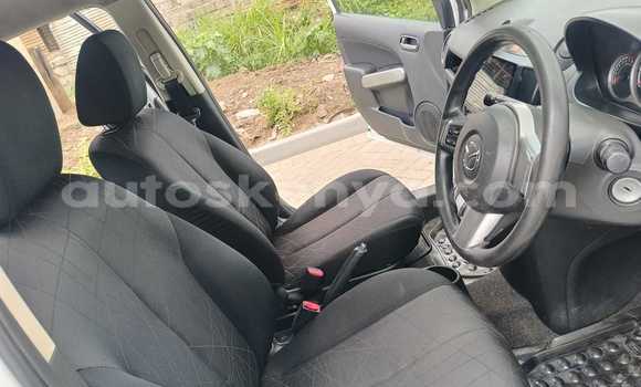Nunua Ilio tumika Mazda Demio Nyeupe Gari ndani ya Nairobi nchini Nairobi Nunua Ilio tumika Mazda Demio Nyeupe Gari ndani ya Nairobi nchini Nairobi