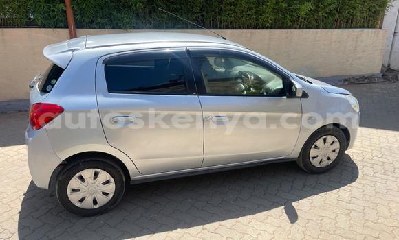 Nunua Ilio tumika Mitsubishi Mirage Fedha Gari ndani ya Nairobi nchini Nairobi Nunua Ilio tumika Mitsubishi Mirage Fedha Gari ndani ya Nairobi nchini Nairobi