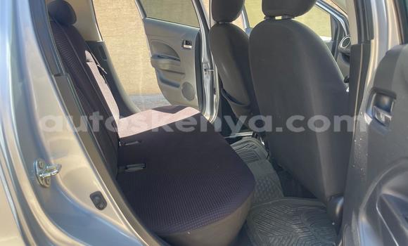 Nunua Ilio tumika Mitsubishi Mirage Fedha Gari ndani ya Nairobi nchini Nairobi Nunua Ilio tumika Mitsubishi Mirage Fedha Gari ndani ya Nairobi nchini Nairobi