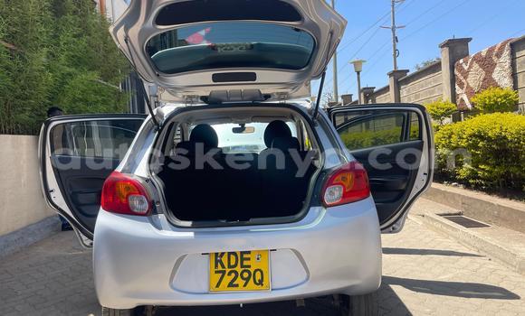 Nunua Ilio tumika Mitsubishi Mirage Fedha Gari ndani ya Nairobi nchini Nairobi Nunua Ilio tumika Mitsubishi Mirage Fedha Gari ndani ya Nairobi nchini Nairobi
