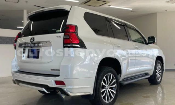 Buy Import Toyota Land Cruiser White Car in Kiambu in Central Kenya Buy Import Toyota Land Cruiser White Car in Kiambu in Central Kenya