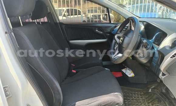 Nunua Ilio tumika Honda Stream Nyeupe Gari ndani ya Nairobi nchini Nairobi Nunua Ilio tumika Honda Stream Nyeupe Gari ndani ya Nairobi nchini Nairobi