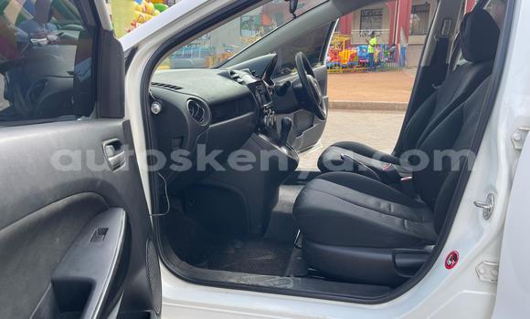 Nunua Ilio tumika Mazda Demio Nyeupe Gari ndani ya Nairobi nchini Nairobi Nunua Ilio tumika Mazda Demio Nyeupe Gari ndani ya Nairobi nchini Nairobi