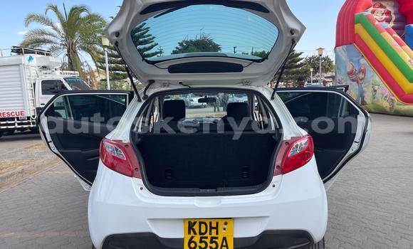 Nunua Ilio tumika Mazda Demio Nyeupe Gari ndani ya Nairobi nchini Nairobi Nunua Ilio tumika Mazda Demio Nyeupe Gari ndani ya Nairobi nchini Nairobi