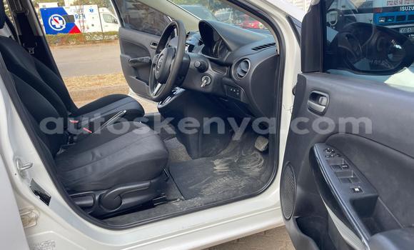 Nunua Ilio tumika Mazda Demio Nyeupe Gari ndani ya Nairobi nchini Nairobi Nunua Ilio tumika Mazda Demio Nyeupe Gari ndani ya Nairobi nchini Nairobi