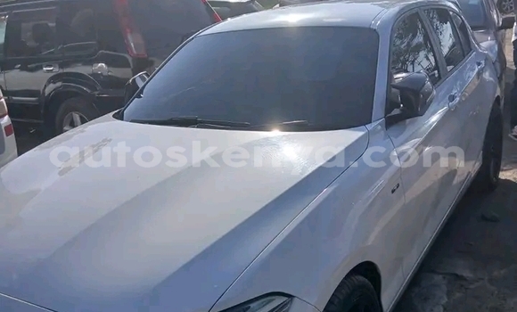 Nunua Ilio tumika BMW 2-Series Nyeupe Gari ndani ya Griftu nchini Kaskazini Mashariki mwa Kenya Nunua Ilio tumika BMW 2-Series Nyeupe Gari ndani ya Griftu nchini Kaskazini Mashariki mwa Kenya