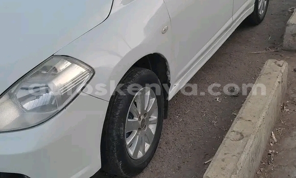 Nunua Ilio tumika Nissan tiida Nyeupe Gari ndani ya Gilgil nchini Kati Nunua Ilio tumika Nissan tiida Nyeupe Gari ndani ya Gilgil nchini Kati