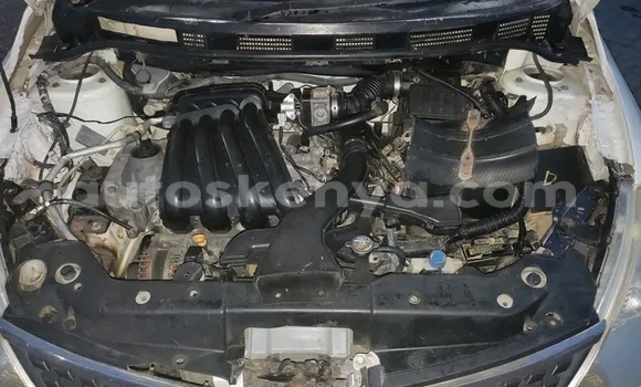 Nunua Ilio tumika Nissan tiida Nyeupe Gari ndani ya Gilgil nchini Kati Nunua Ilio tumika Nissan tiida Nyeupe Gari ndani ya Gilgil nchini Kati