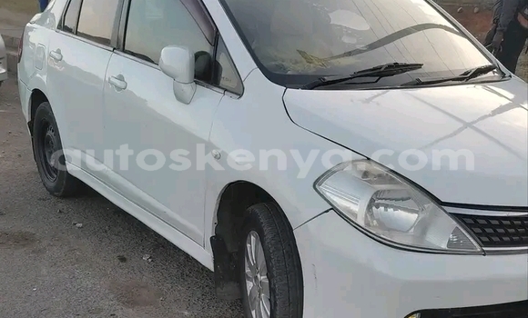 Nunua Ilio tumika Nissan tiida Nyeupe Gari ndani ya Gilgil nchini Kati Nunua Ilio tumika Nissan tiida Nyeupe Gari ndani ya Gilgil nchini Kati