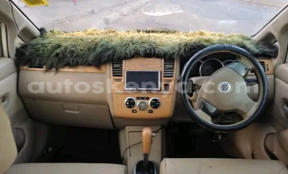 Nunua Ilio tumika Nissan tiida Nyeupe Gari ndani ya Gilgil nchini Kati Nunua Ilio tumika Nissan tiida Nyeupe Gari ndani ya Gilgil nchini Kati