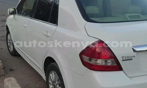 Nunua Ilio tumika Nissan tiida Nyeupe Gari ndani ya Gilgil nchini Kati Nunua Ilio tumika Nissan tiida Nyeupe Gari ndani ya Gilgil nchini Kati