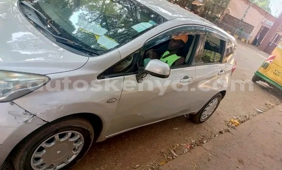 Nunua Ilio tumika Nissan Note Nyingine Gari ndani ya Garsen nchini Pwani Nunua Ilio tumika Nissan Note Nyingine Gari ndani ya Garsen nchini Pwani