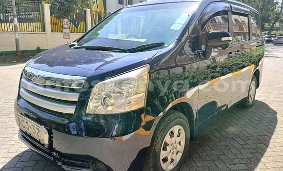 Nunua Ilio tumika Toyota Noah Nyingine Gari ndani ya Busia nchini West Kenya Nunua Ilio tumika Toyota Noah Nyingine Gari ndani ya Busia nchini West Kenya