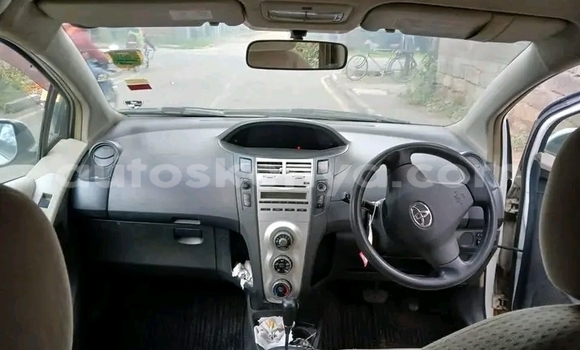 Nunua Ilio tumika Toyota Vitz Nyeupe Gari ndani ya Changamwe nchini Pwani Nunua Ilio tumika Toyota Vitz Nyeupe Gari ndani ya Changamwe nchini Pwani