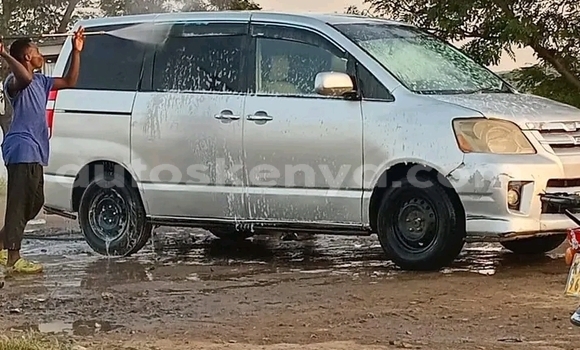 Nunua Ilio tumika Toyota Noah Nyeupe Gari ndani ya Bute nchini Kaskazini Mashariki mwa Kenya Nunua Ilio tumika Toyota Noah Nyeupe Gari ndani ya Bute nchini Kaskazini Mashariki mwa Kenya