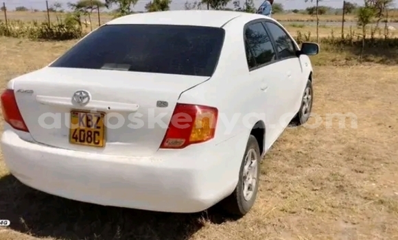 Nunua Ilio tumika Toyota Axio Nyeupe Gari ndani ya Busia nchini West Kenya