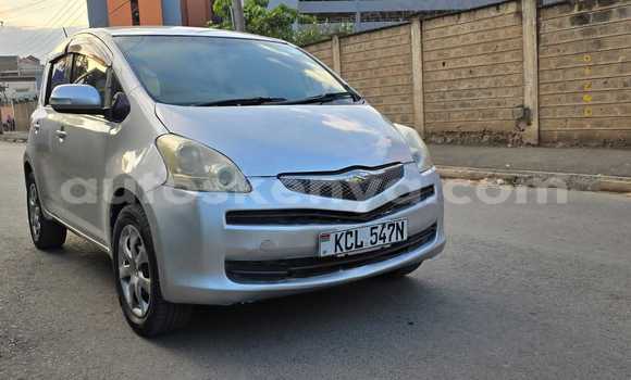 Nunua Ilio tumika Toyota Ractis Fedha Gari ndani ya Nairobi nchini Nairobi