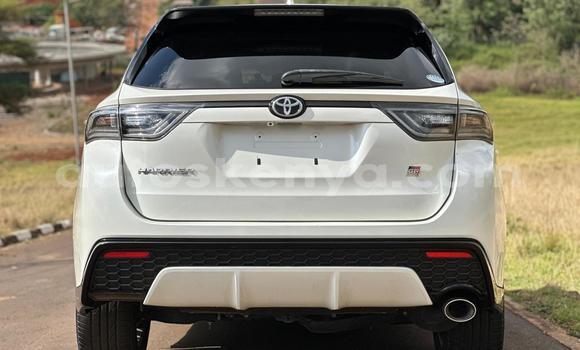 Nunua Ilio tumika Toyota Harrier Nyeupe Gari ndani ya Nairobi nchini Nairobi Nunua Ilio tumika Toyota Harrier Nyeupe Gari ndani ya Nairobi nchini Nairobi
