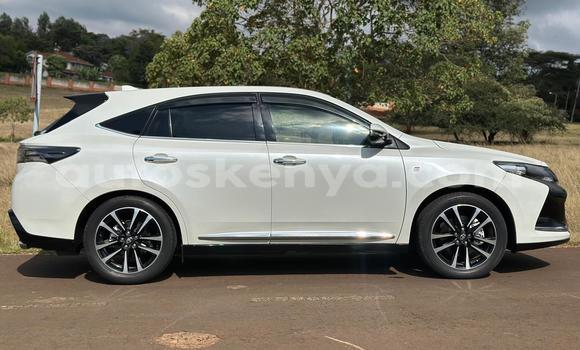 Nunua Ilio tumika Toyota Harrier Nyeupe Gari ndani ya Nairobi nchini Nairobi Nunua Ilio tumika Toyota Harrier Nyeupe Gari ndani ya Nairobi nchini Nairobi