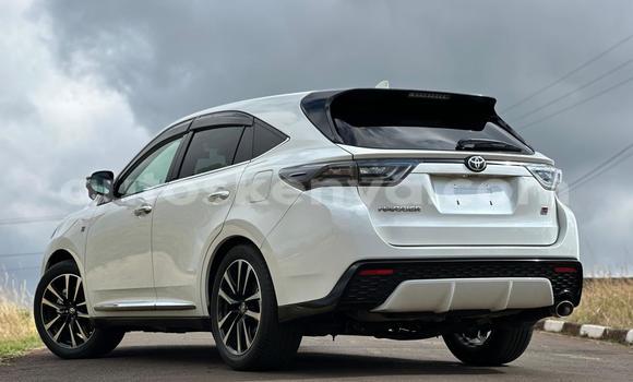 Nunua Ilio tumika Toyota Harrier Nyeupe Gari ndani ya Nairobi nchini Nairobi Nunua Ilio tumika Toyota Harrier Nyeupe Gari ndani ya Nairobi nchini Nairobi