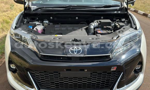 Nunua Ilio tumika Toyota Harrier Nyeupe Gari ndani ya Nairobi nchini Nairobi Nunua Ilio tumika Toyota Harrier Nyeupe Gari ndani ya Nairobi nchini Nairobi