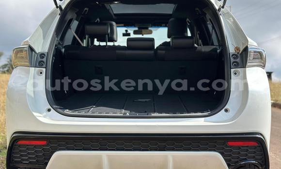 Nunua Ilio tumika Toyota Harrier Nyeupe Gari ndani ya Nairobi nchini Nairobi Nunua Ilio tumika Toyota Harrier Nyeupe Gari ndani ya Nairobi nchini Nairobi
