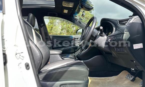 Nunua Ilio tumika Toyota Harrier Nyeupe Gari ndani ya Nairobi nchini Nairobi Nunua Ilio tumika Toyota Harrier Nyeupe Gari ndani ya Nairobi nchini Nairobi