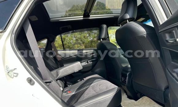 Nunua Ilio tumika Toyota Harrier Nyeupe Gari ndani ya Nairobi nchini Nairobi Nunua Ilio tumika Toyota Harrier Nyeupe Gari ndani ya Nairobi nchini Nairobi