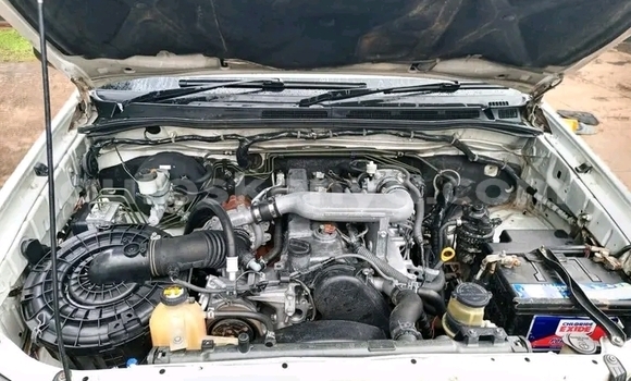 Buy Used Toyota Hilux White Car in Import - Dubai in Central Kenya Buy Used Toyota Hilux White Car in Import - Dubai in Central Kenya