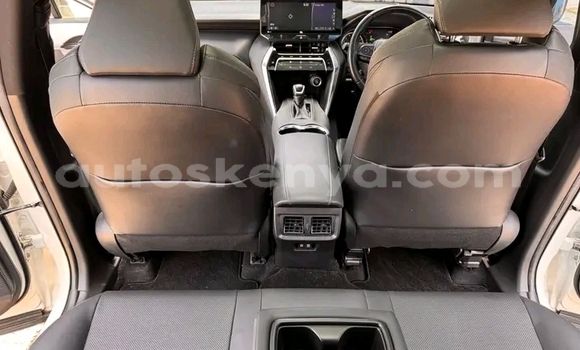 Buy Used Toyota Harrier White Car in Busia in West Kenya Buy Used Toyota Harrier White Car in Busia in West Kenya