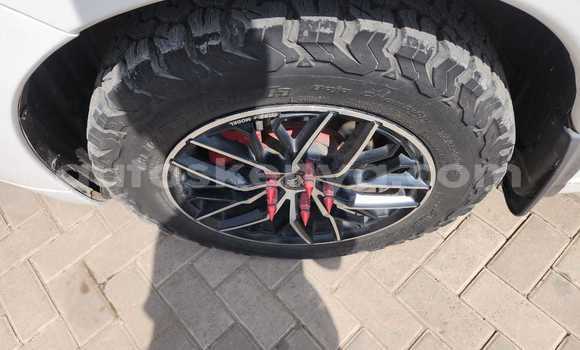 Nunua Ilio tumika Mitsubishi Outlander Nyeupe Gari ndani ya Nairobi nchini Nairobi Nunua Ilio tumika Mitsubishi Outlander Nyeupe Gari ndani ya Nairobi nchini Nairobi