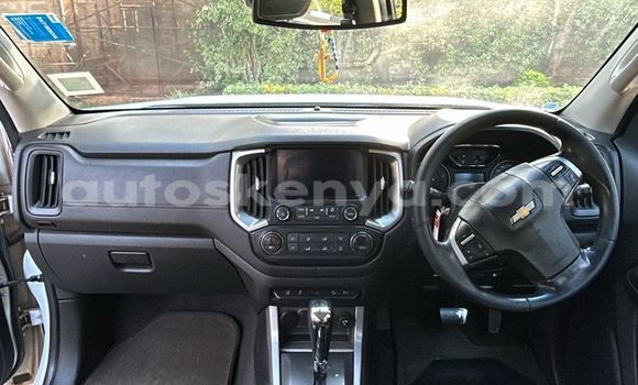 Nunua Ilio tumika Chevrolet TrailBlazer Nyeupe Gari ndani ya Nairobi nchini Nairobi Nunua Ilio tumika Chevrolet TrailBlazer Nyeupe Gari ndani ya Nairobi nchini Nairobi