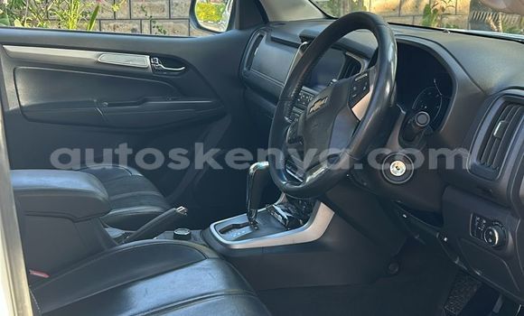 Nunua Ilio tumika Chevrolet TrailBlazer Nyeupe Gari ndani ya Nairobi nchini Nairobi Nunua Ilio tumika Chevrolet TrailBlazer Nyeupe Gari ndani ya Nairobi nchini Nairobi