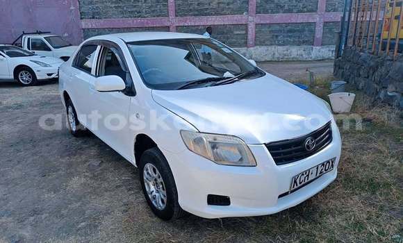 Oofamaa Toyota Axio White Makiinaa iti Machakos keessatti Nairobi keessatti
