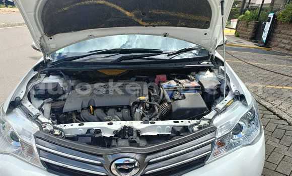 Nunua Ilio tumika Toyota Axio Nyeupe Gari ndani ya Nairobi nchini Nairobi Nunua Ilio tumika Toyota Axio Nyeupe Gari ndani ya Nairobi nchini Nairobi