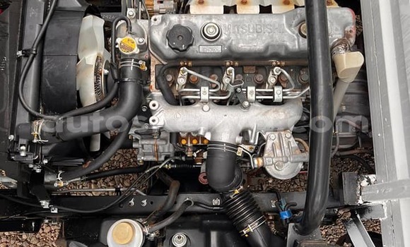 Nunua Ilio tumika Mitsubishi Fuso Nyeupe Lori ndani ya Machakos nchini Mashariki ya Kenya Nunua Ilio tumika Mitsubishi Fuso Nyeupe Lori ndani ya Machakos nchini Mashariki ya Kenya