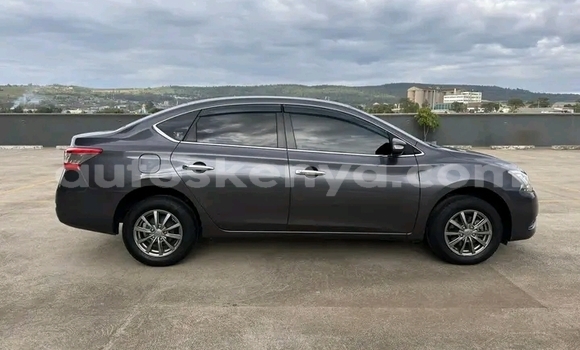 Oofamaa Nissan Skyline Black Makiinaa iti Bute keessatti Northeast Kenya keessatti Oofamaa Nissan Skyline Black Makiinaa iti Bute keessatti Northeast Kenya keessatti