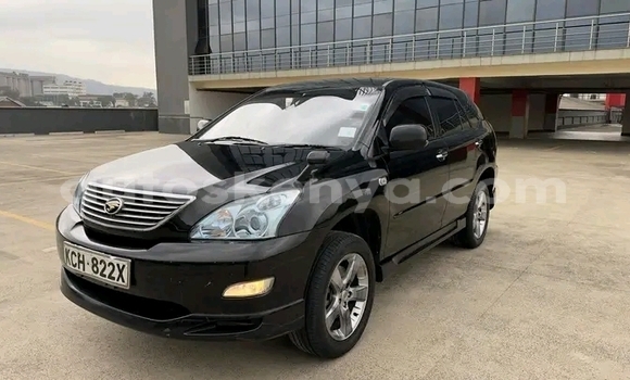Oofamaa Toyota Harrier Black Makiinaa iti Bute keessatti Northeast Kenya keessatti Oofamaa Toyota Harrier Black Makiinaa iti Bute keessatti Northeast Kenya keessatti