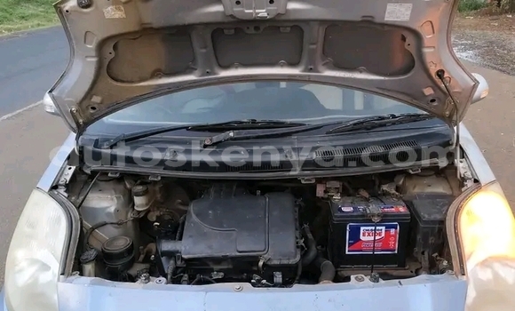 Oofamaa Toyota Wish Other Makiinaa iti Bute keessatti Northeast Kenya keessatti Oofamaa Toyota Wish Other Makiinaa iti Bute keessatti Northeast Kenya keessatti