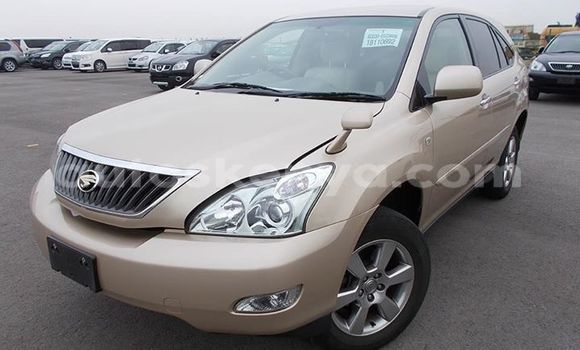 Nunua Ilio tumika Toyota Harrier Beige Gari ndani ya Mombasa nchini Kenya ya Pwani Nunua Ilio tumika Toyota Harrier Beige Gari ndani ya Mombasa nchini Kenya ya Pwani