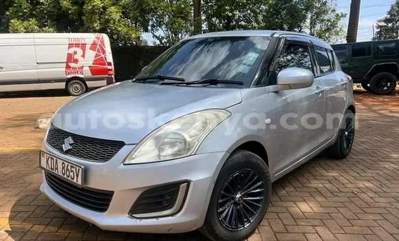 Oofamaa Suzuki Swift Other Makiinaa iti Bute keessatti Northeast Kenya keessatti Oofamaa Suzuki Swift Other Makiinaa iti Bute keessatti Northeast Kenya keessatti