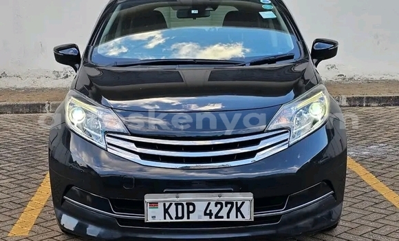 Nunua Ilio tumika Nissan Note Nyeusi Gari ndani ya Bute nchini Kaskazini Mashariki mwa Kenya